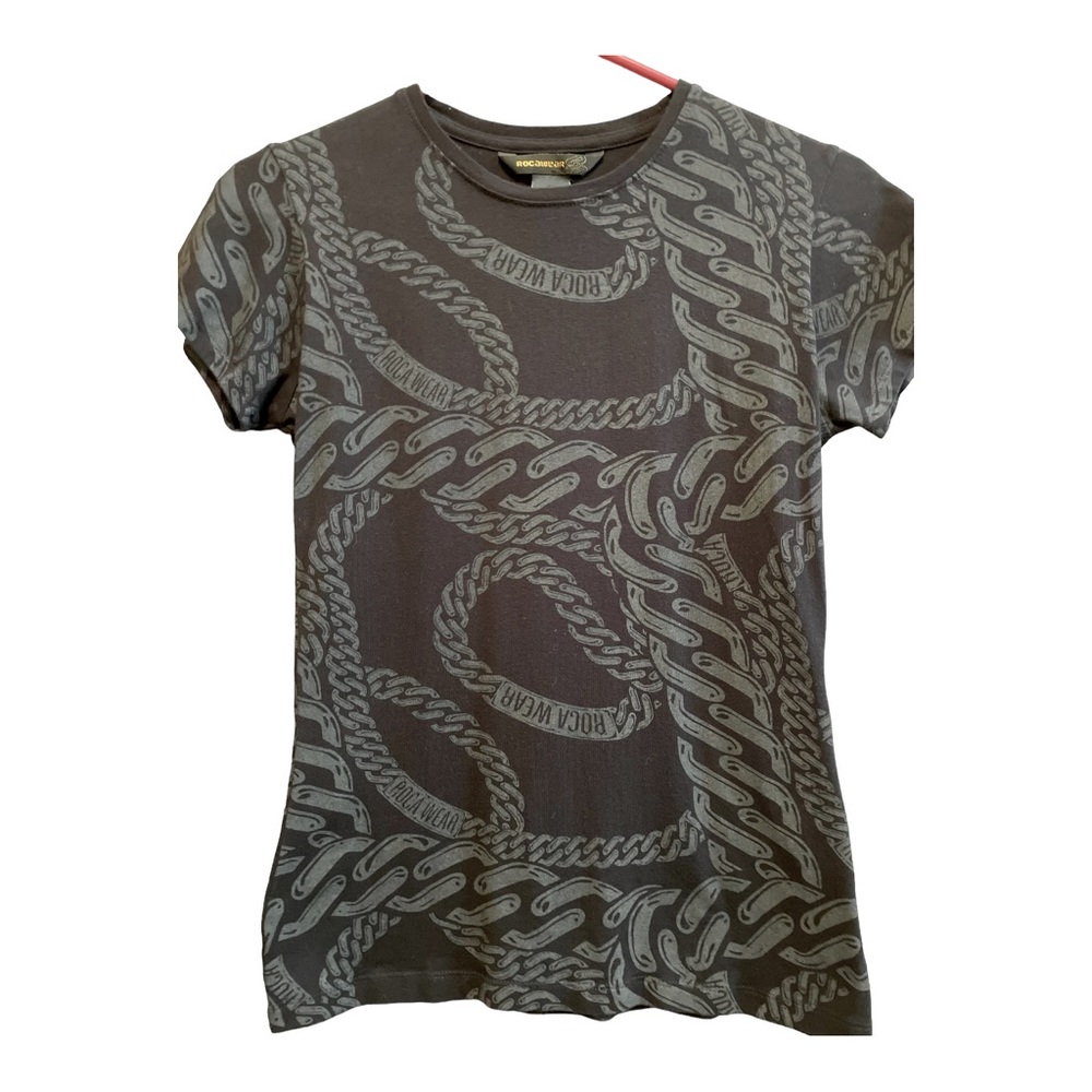 Black t-short